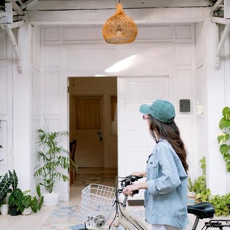 Roemah Renjana Yogyakarta Hotel Exterior foto