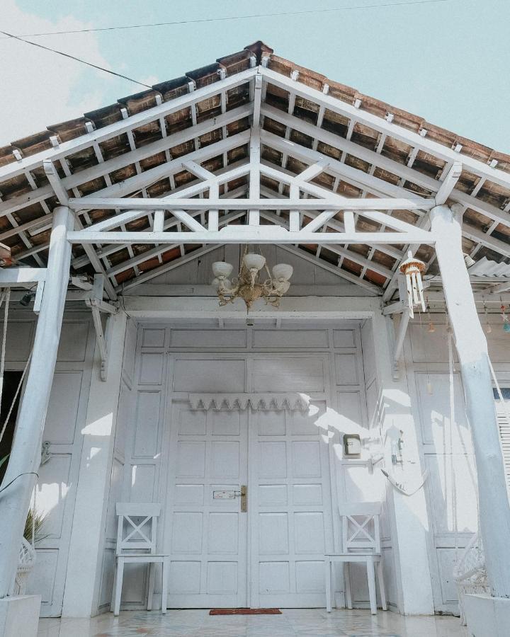 Roemah Renjana Yogyakarta Hotel Exterior foto